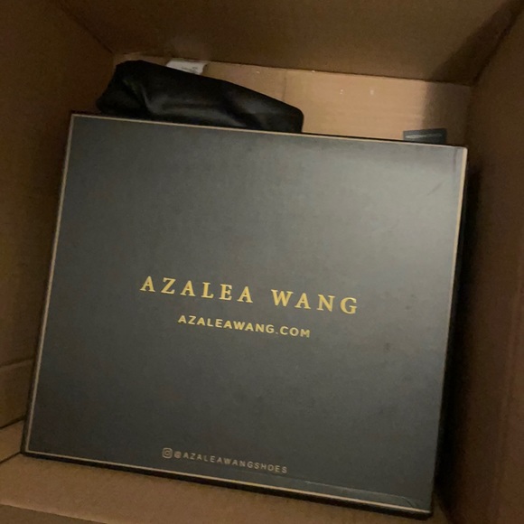 Akira 
**SLIM FIT** AZALEA WANG FOREVER LOST IN TIME FITTED HIGH FLAT BOOT. - Picture 4 of 6